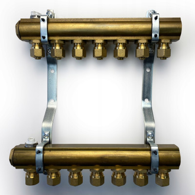 CAPRICORN Rozdzielacz mosiężny 40mm 7 sekcji.